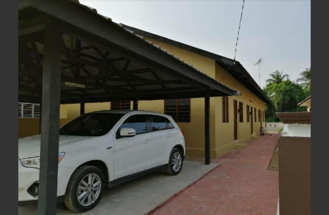 Homestay Ibu Pekan Exterior photo
