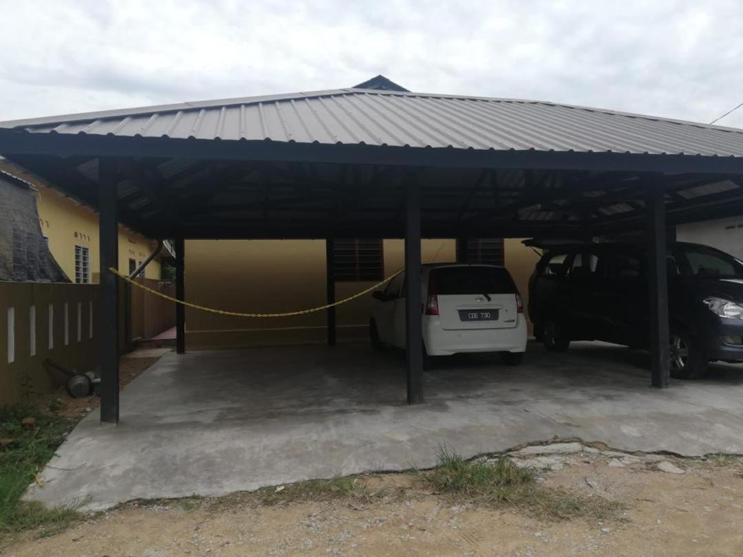 Homestay Ibu Pekan Exterior photo
