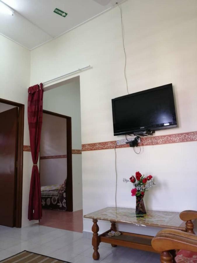 Homestay Ibu Pekan Exterior photo